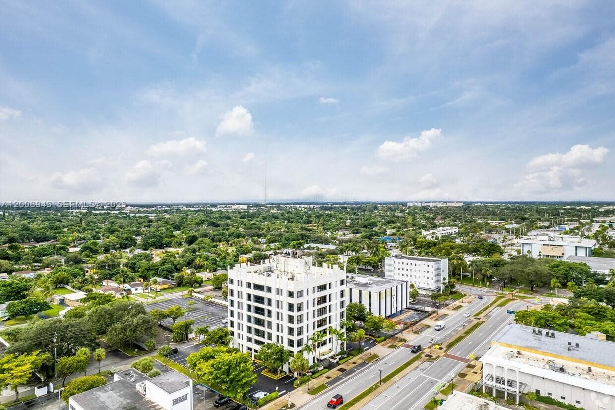 2450 Hollywood Blvd # CU605, Hollywood FL 33020 photo 4