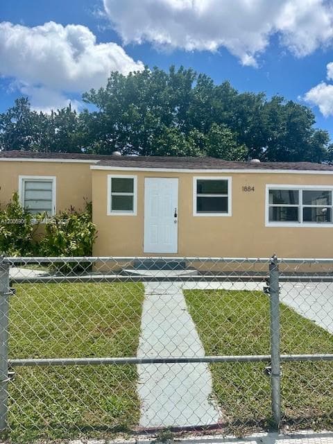 1884 NW 52nd St # 0, Miami FL 33142