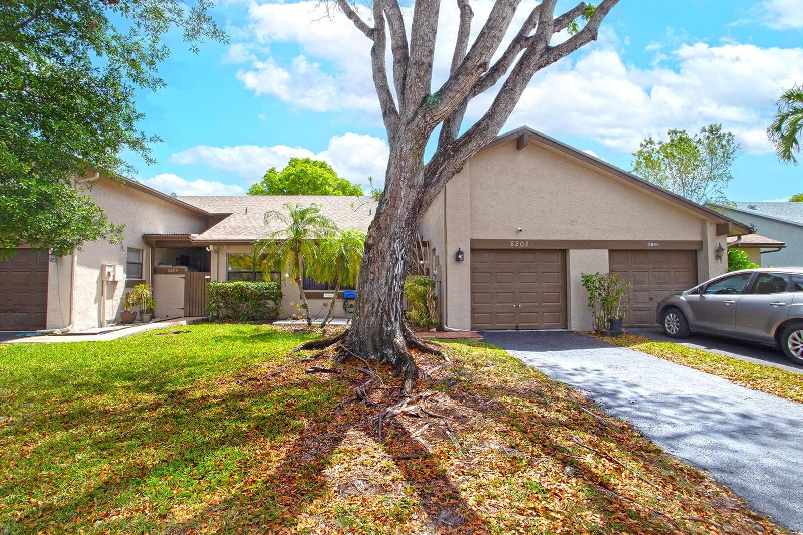 8202 NW 100th Drive, Tamarac FL 33321 photo 2
