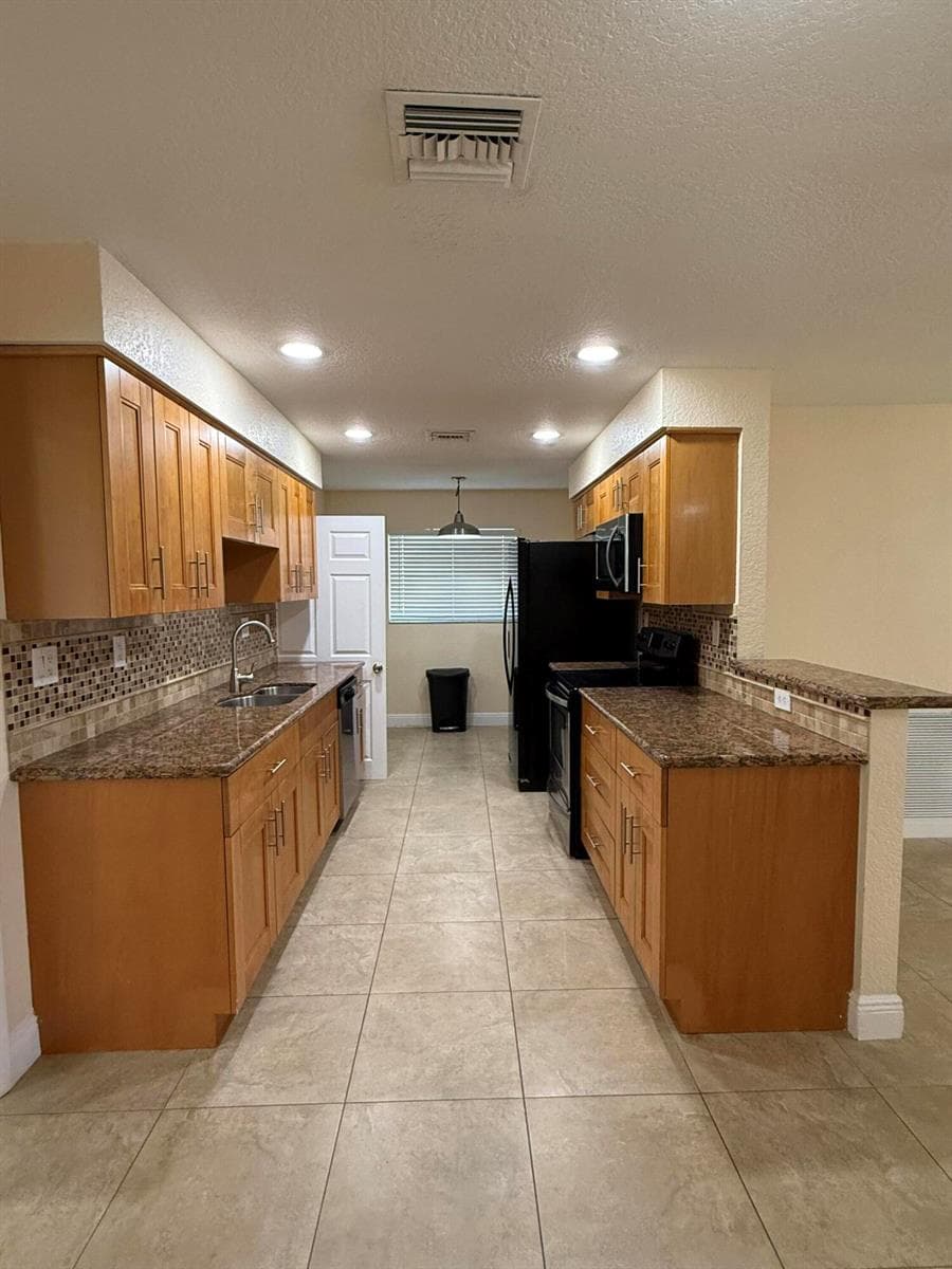 7302 NW 57th Court, Tamarac FL 33321 photo 3