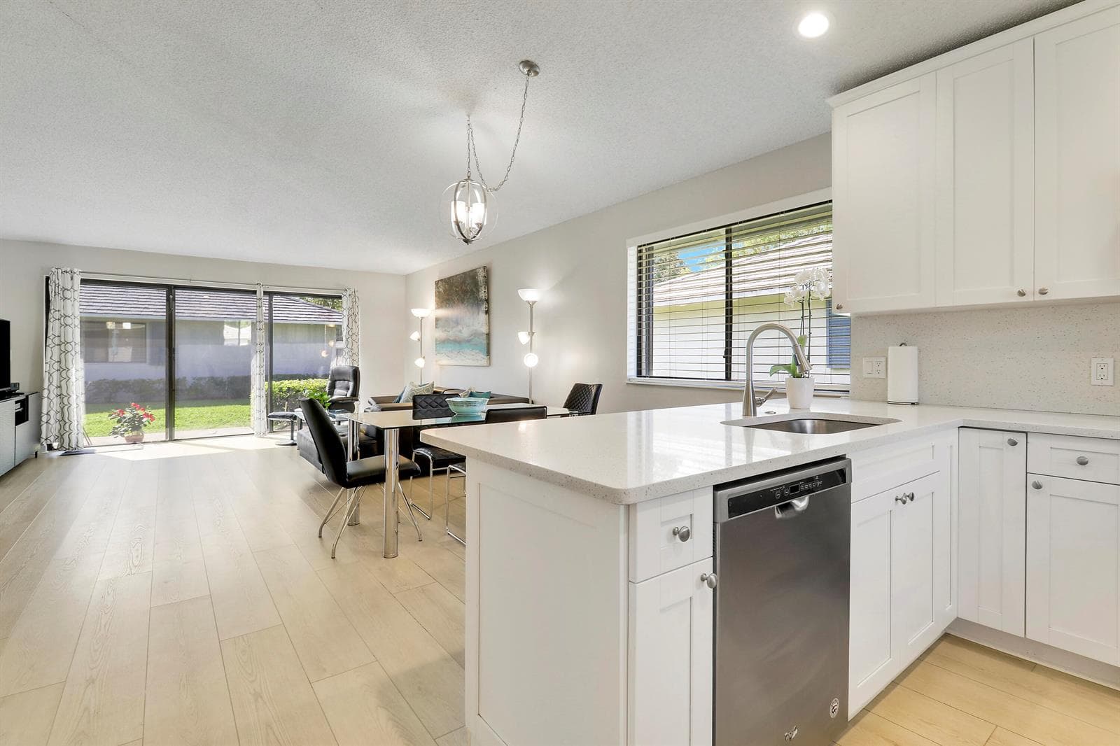 811 Club Drive, Palm Beach Gardens FL 33418 photo 2