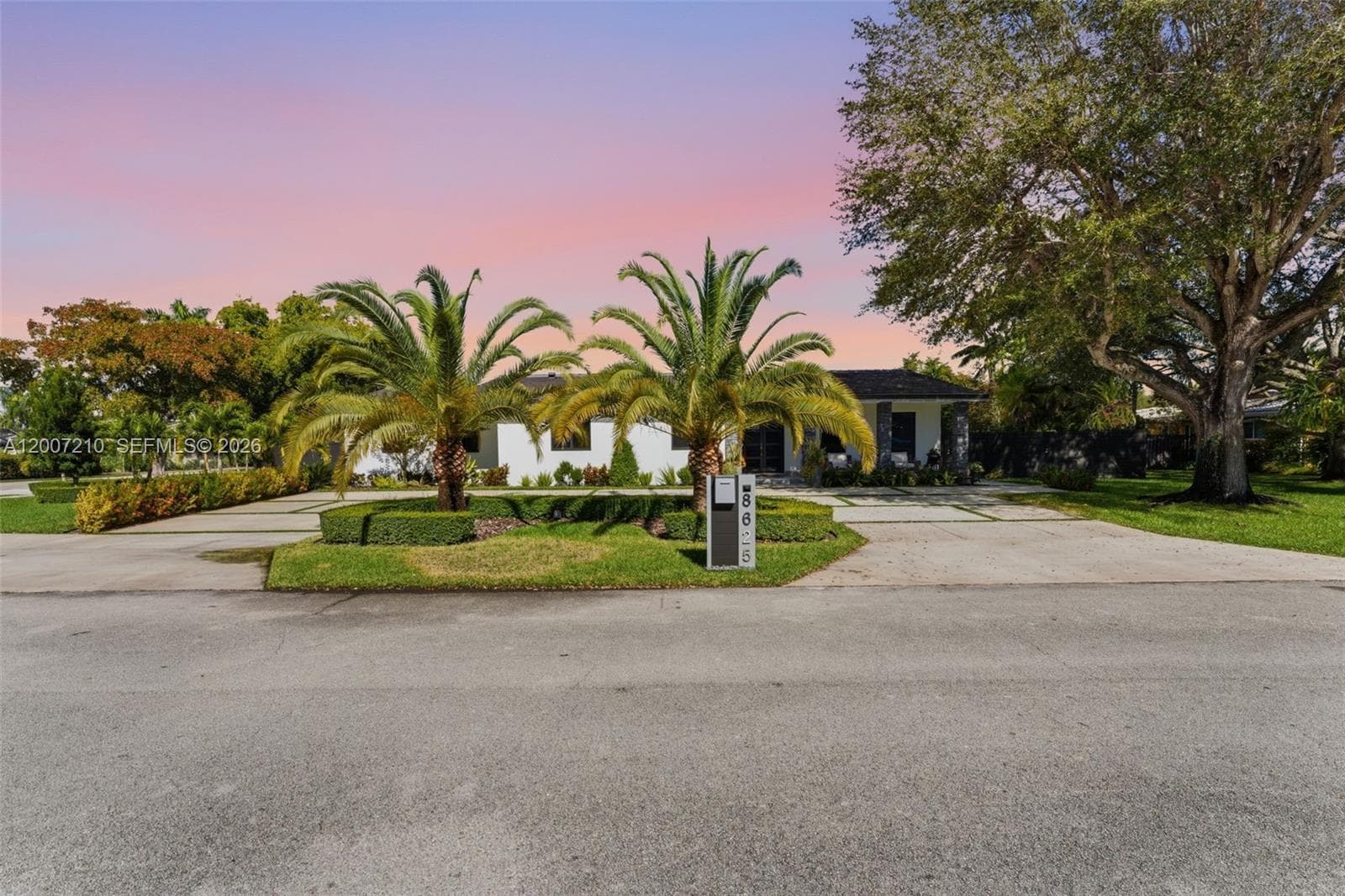 8625 SW 147th St, Palmetto Bay FL 33158 photo 2