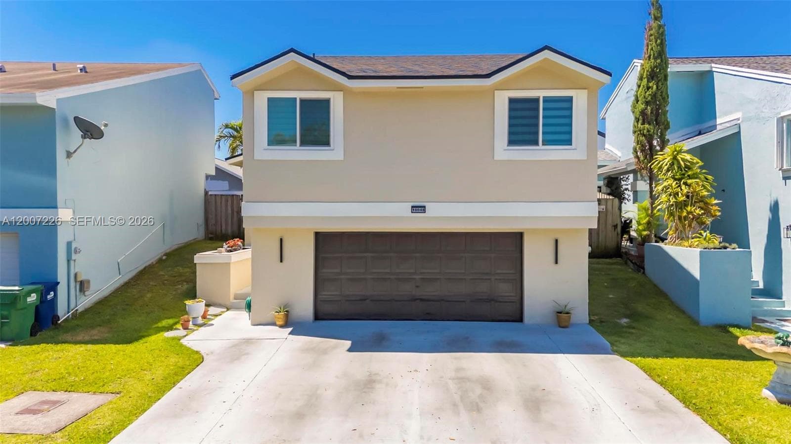 10048 SW 221st St, Cutler Bay FL 33190 photo 2