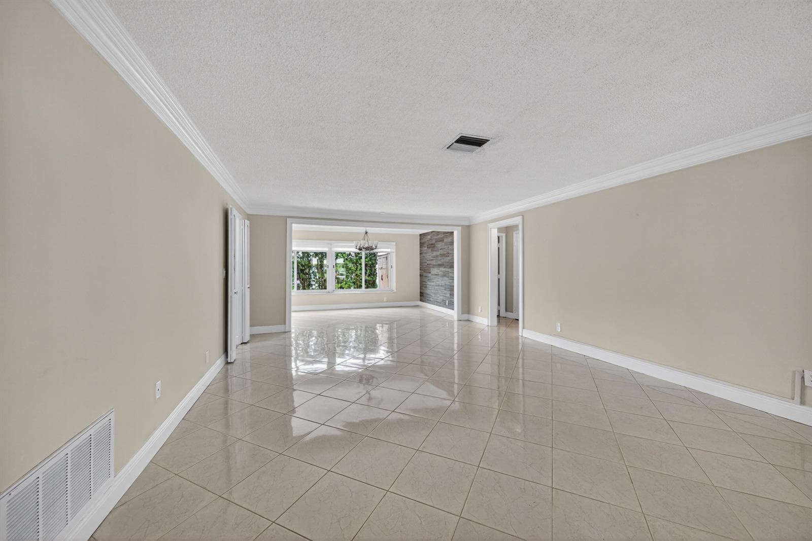 391 Leisure Boulevard, Pompano Beach FL 33064 photo 5