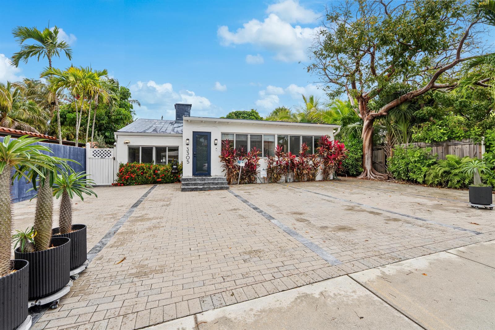 3305 NE 16th Court, Fort Lauderdale FL 33305 photo 2