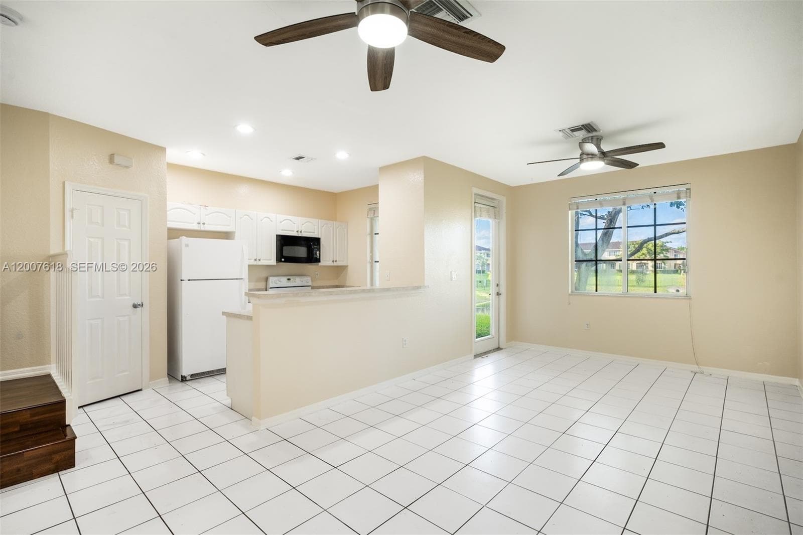 6051 SW 19th Pl, North Lauderdale FL 33068 photo 3