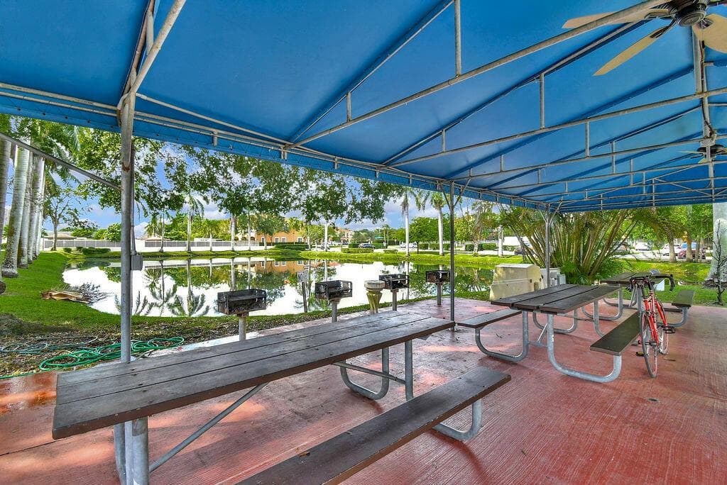 6190 Woodlands Boulevard # 312, Tamarac FL 33319 photo 4