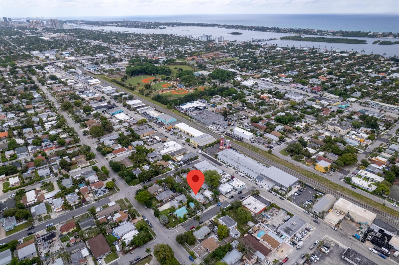 625 Selkirk Street, West Palm Beach FL 33405 photo 2