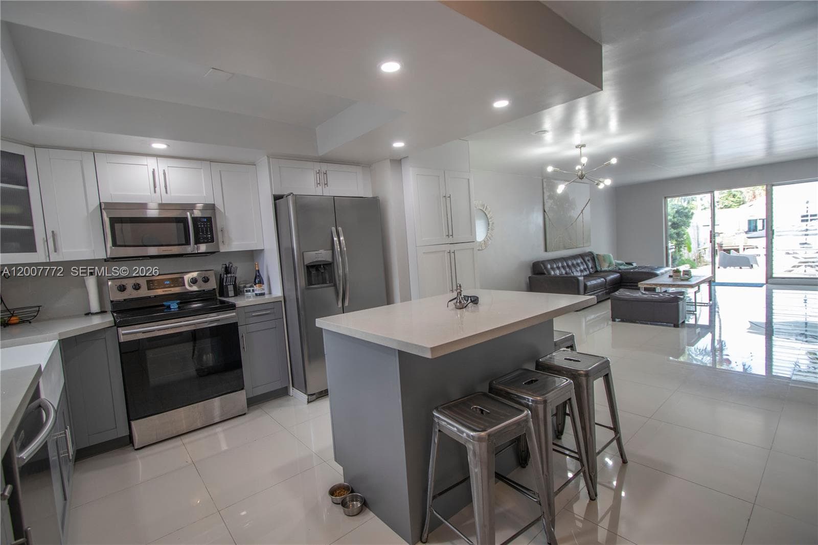 2117 NE 123rd St, North Miami FL 33181 photo 2