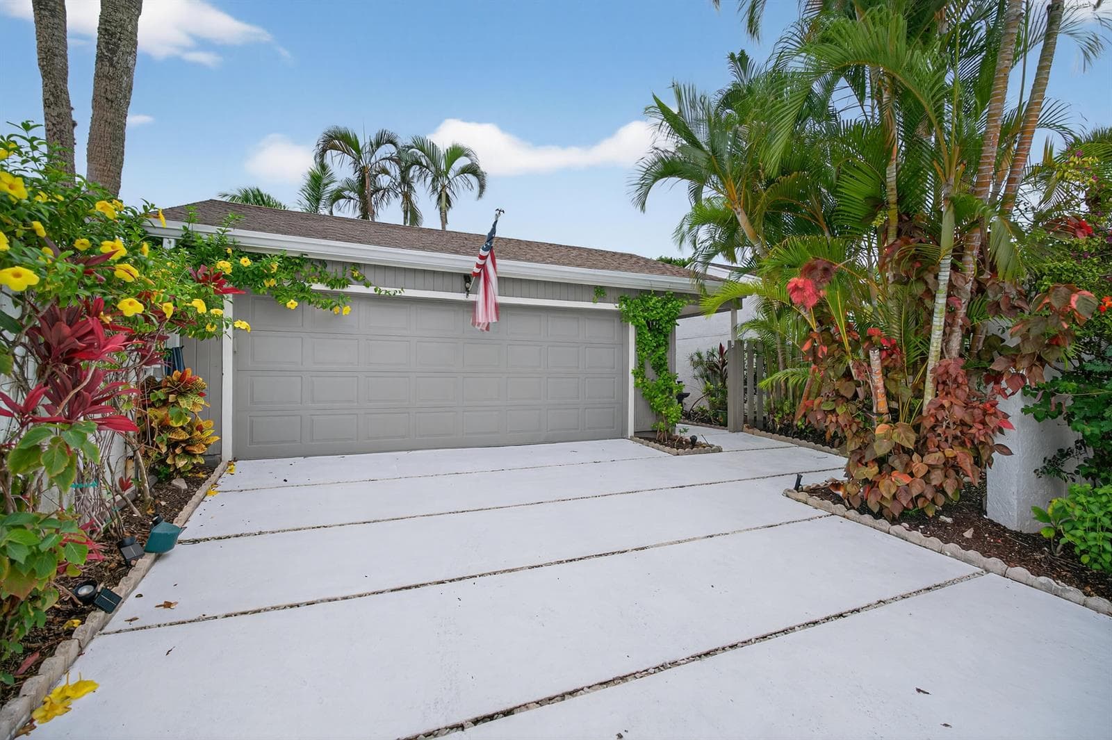 17145 Bay Street, Jupiter FL 33477 photo 4