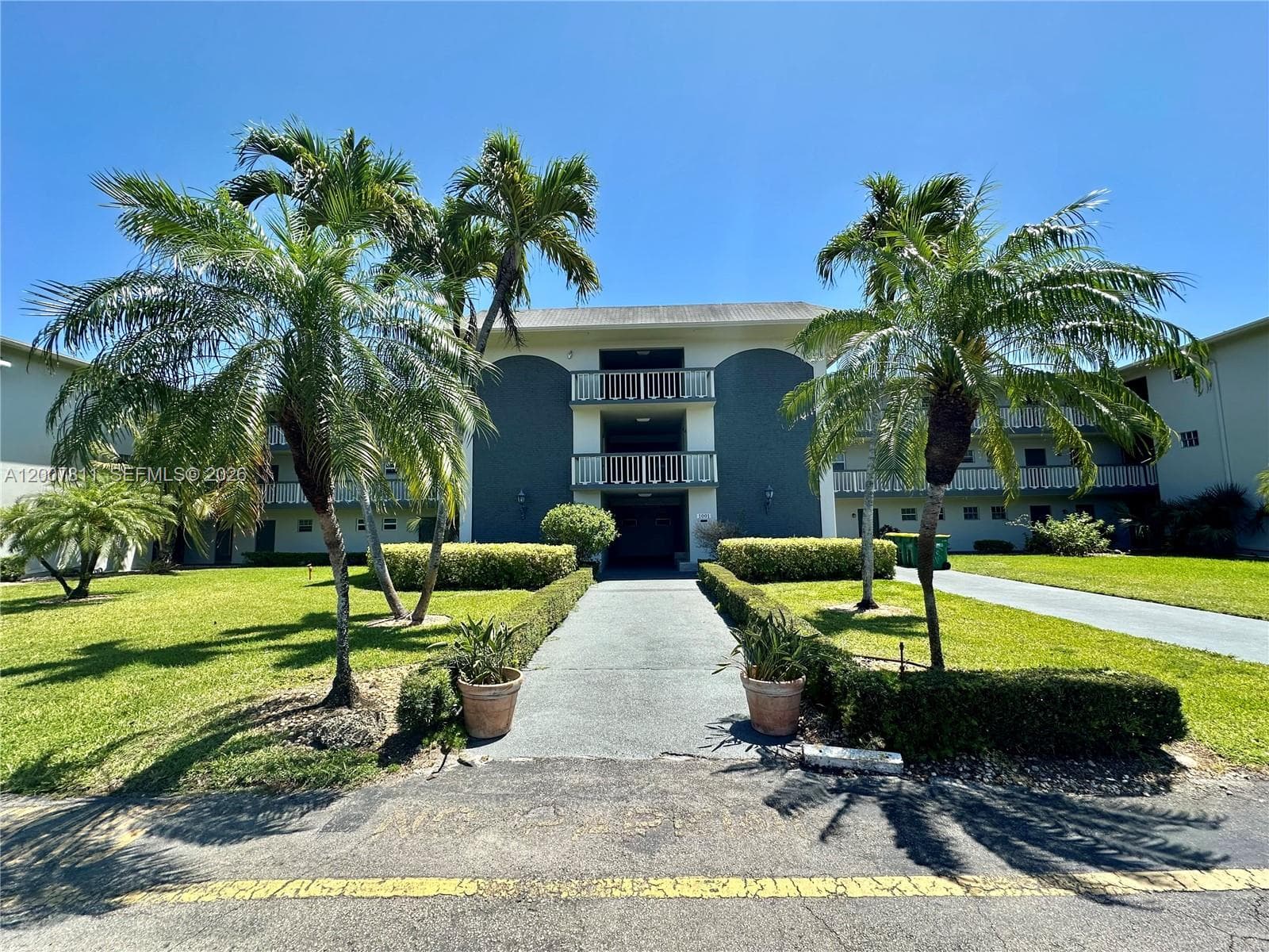 1001 Hillcrest Ct # 306, Hollywood FL 33021 photo 5