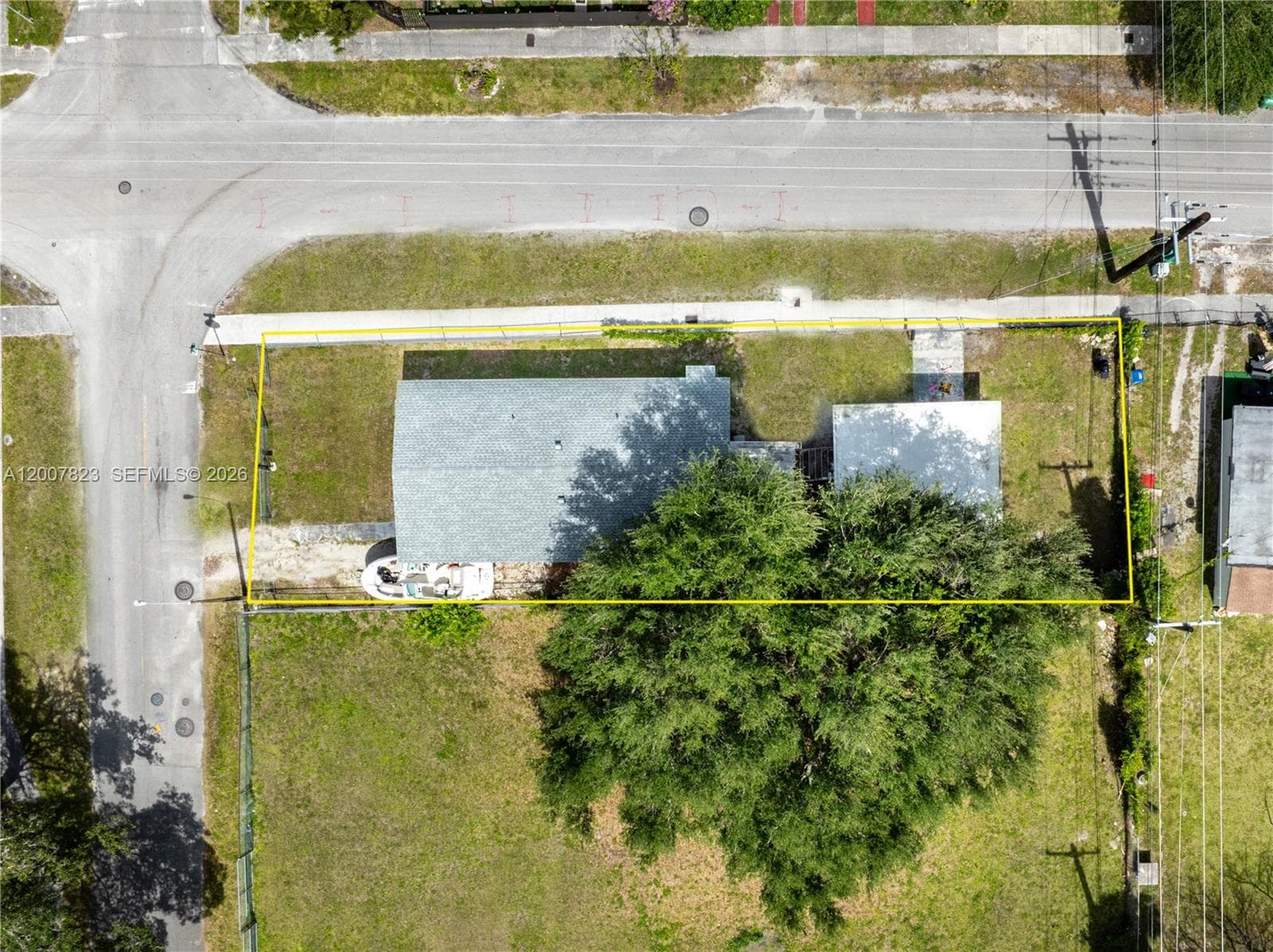 2406 NW 67th St, Miami FL 33147 photo 3
