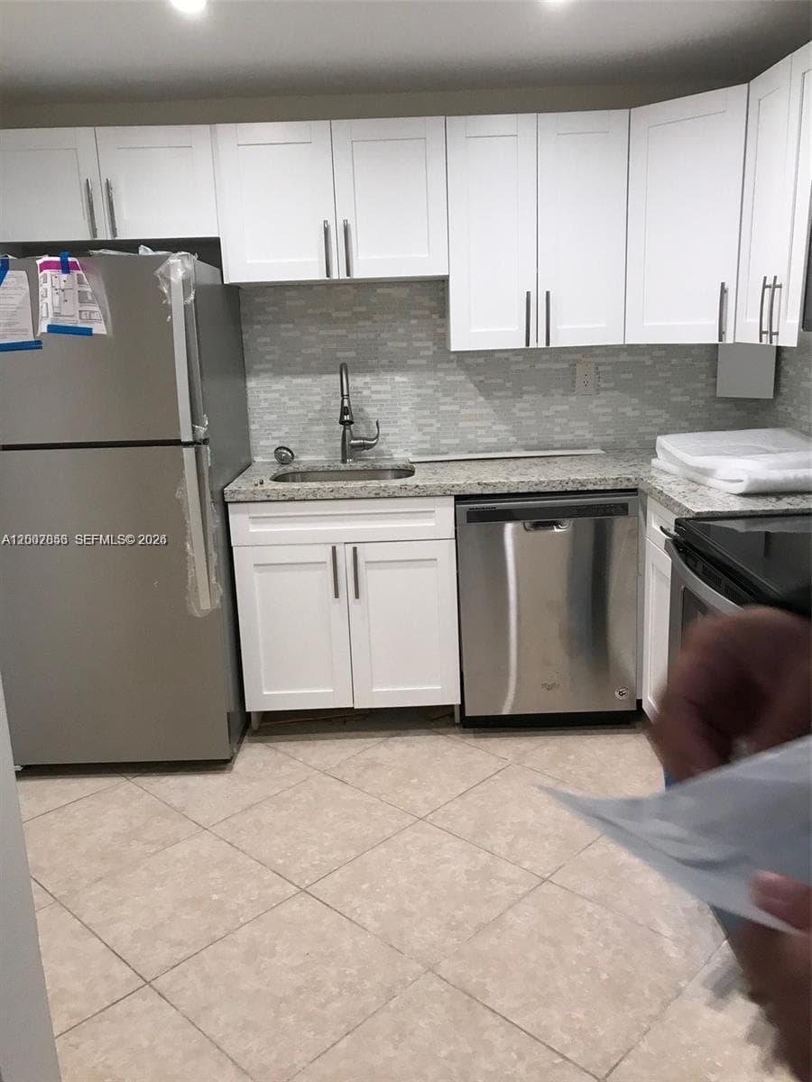 200 178th Dr # 505, Sunny Isles Beach FL 33160 photo 2