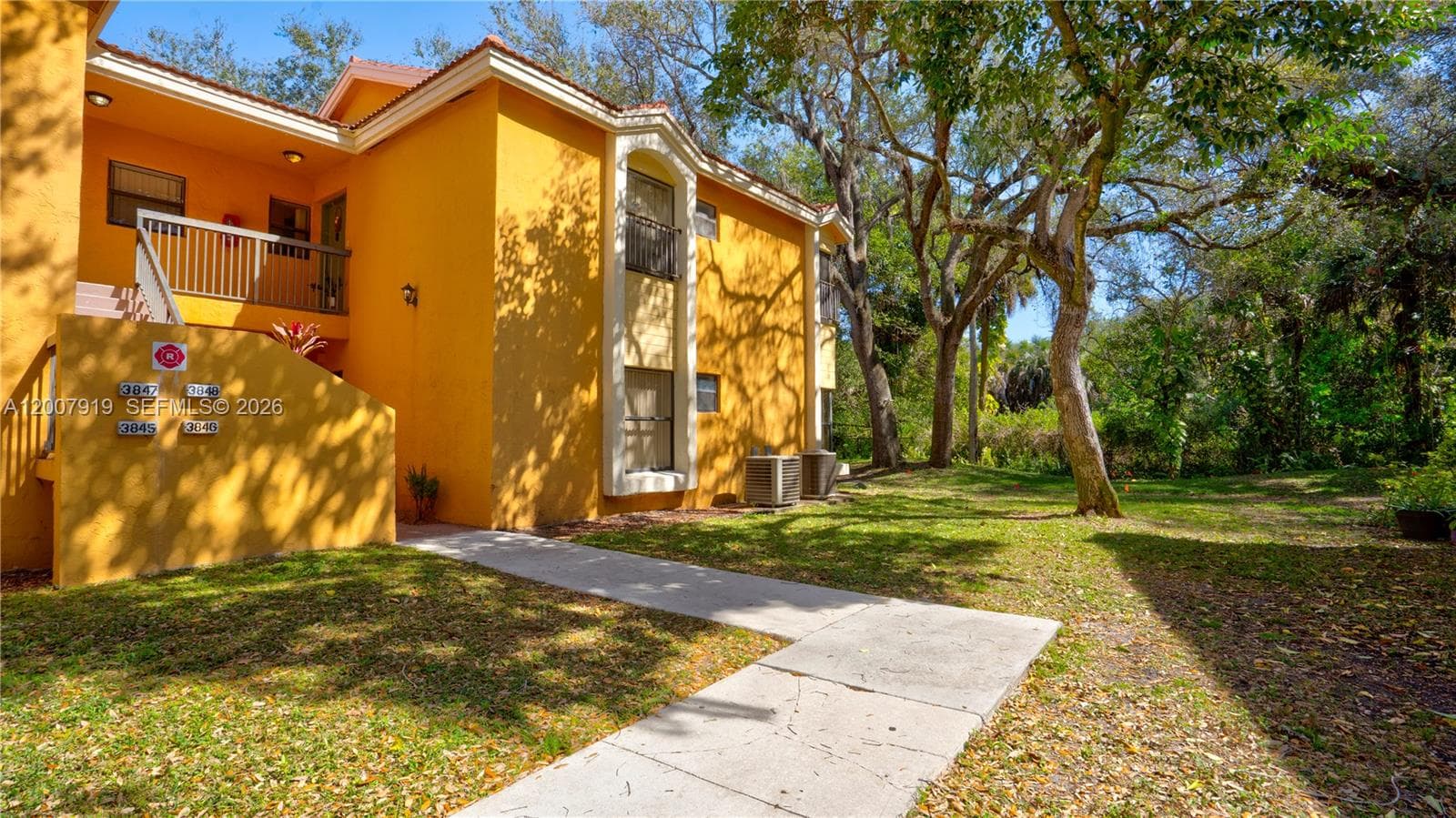 3846 Coral Tree Cir # 3846, Coconut Creek FL 33073 photo 2