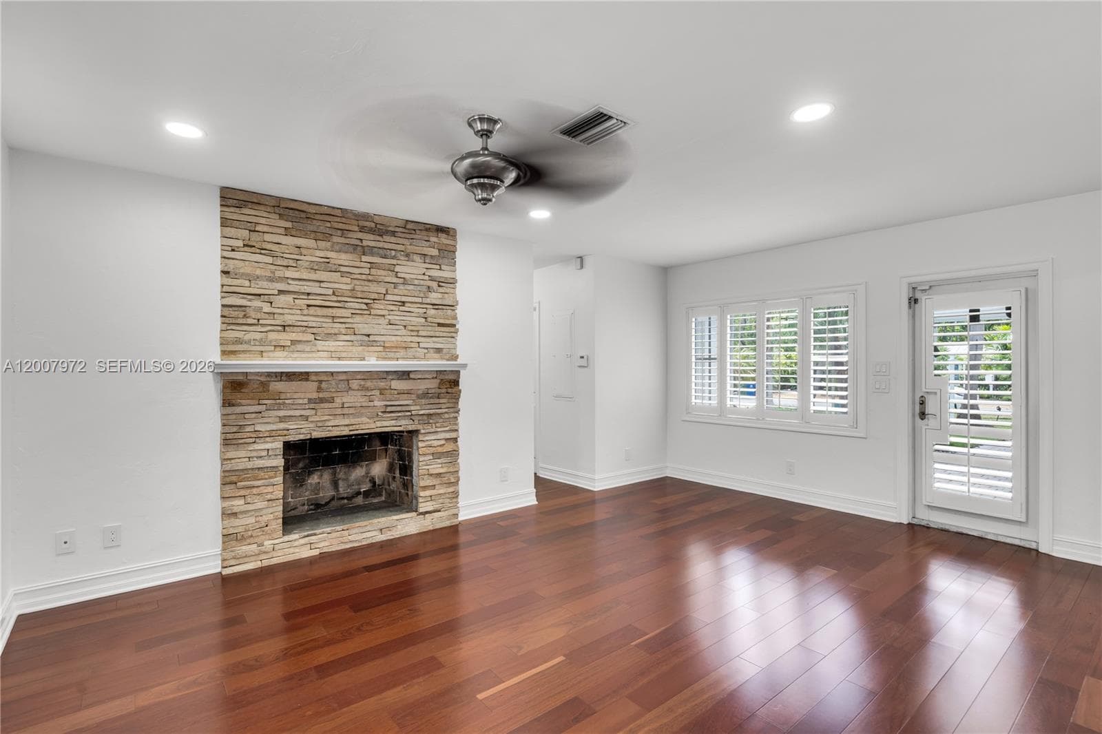 720 NE 17th Ter, Fort Lauderdale FL 33304 photo 4