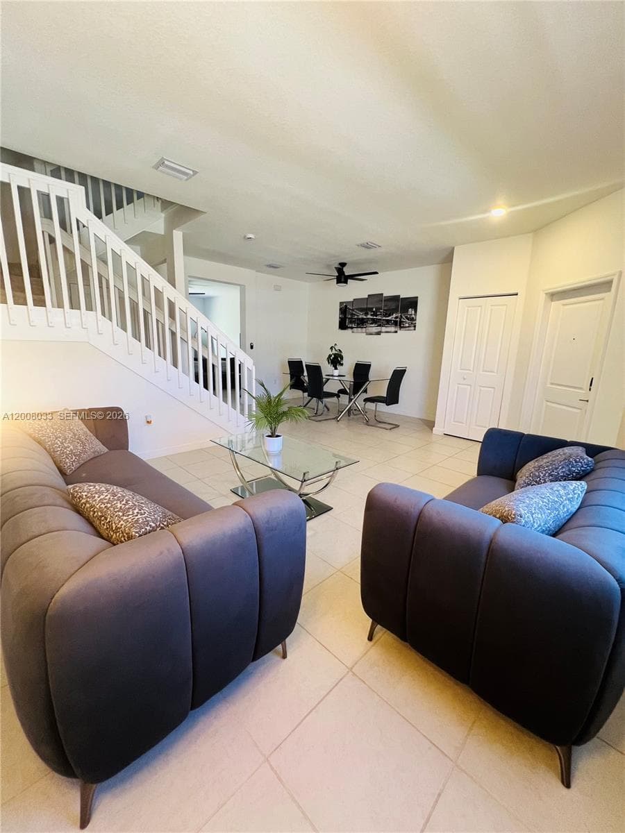 2562 SE 29th St, Homestead FL 33035 photo 2