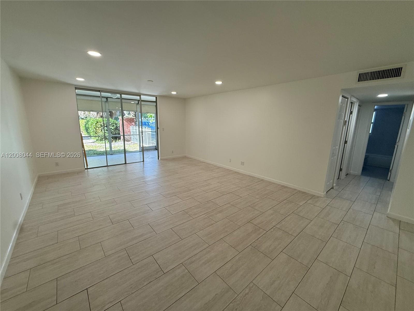 609 NE 14th Ave # 108, Hallandale Beach FL 33009 photo 2