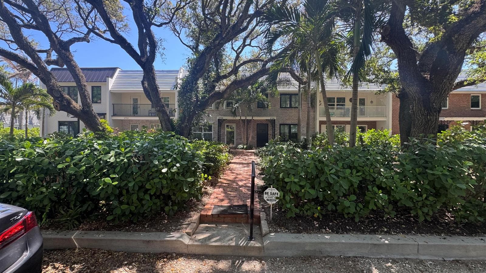 2704 Cardinal Drive, Vero Beach FL 32963 photo 2