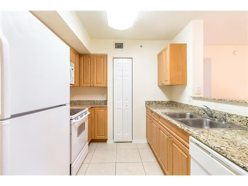 6760 Heritage # 6103, Boynton Beach FL 33437 photo 3