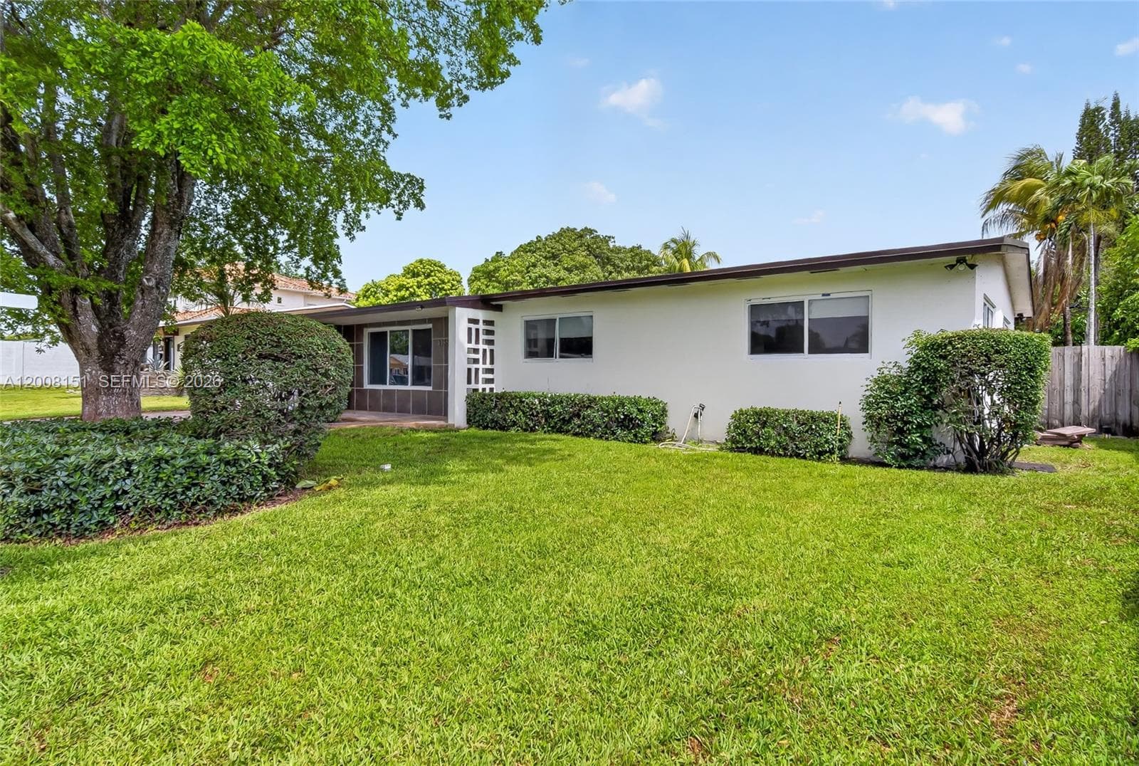 1155 NE 184th St, Miami FL 33179 photo 2