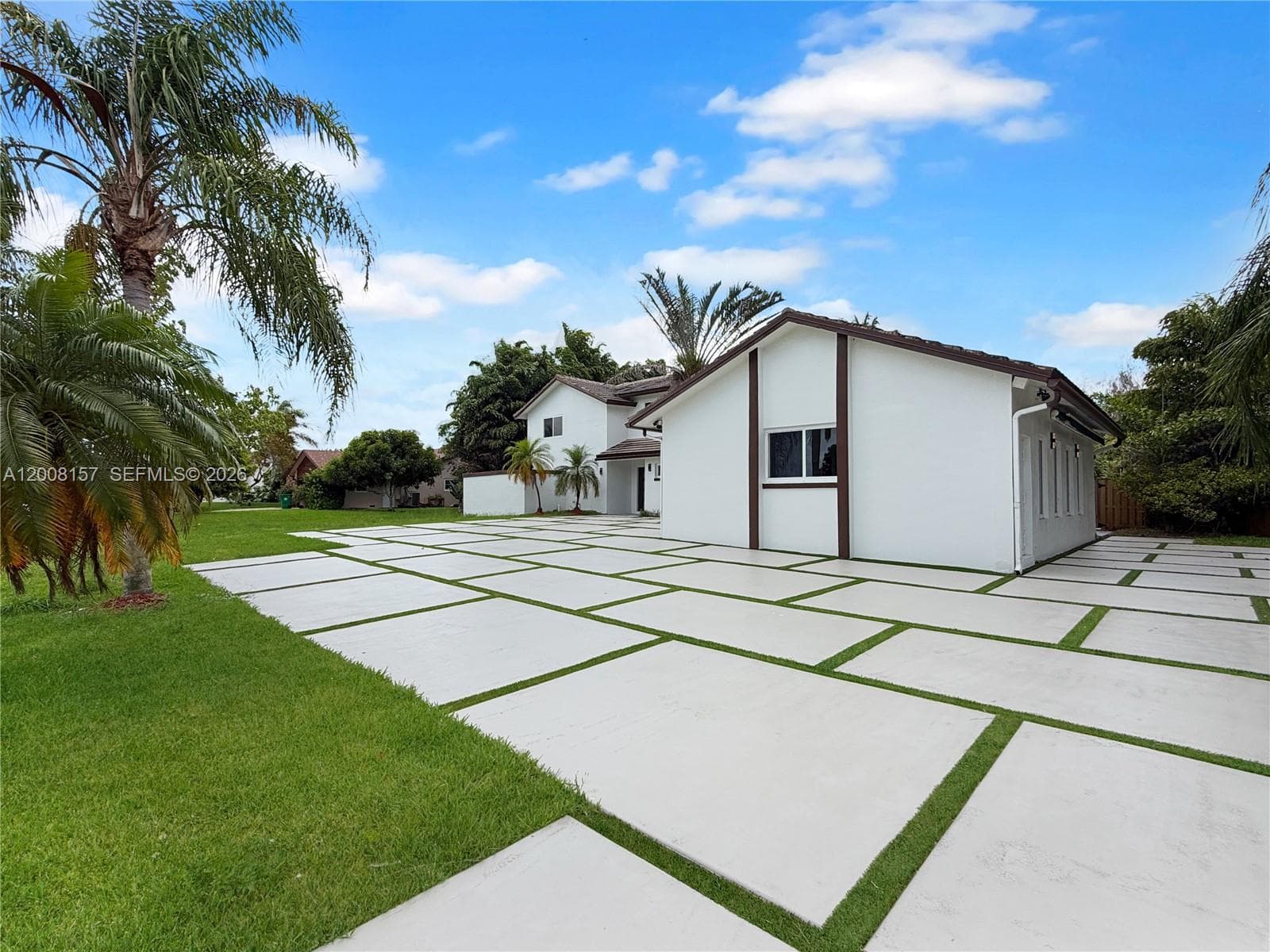 2181 SW 117th Ter, Davie FL 33325 photo 4