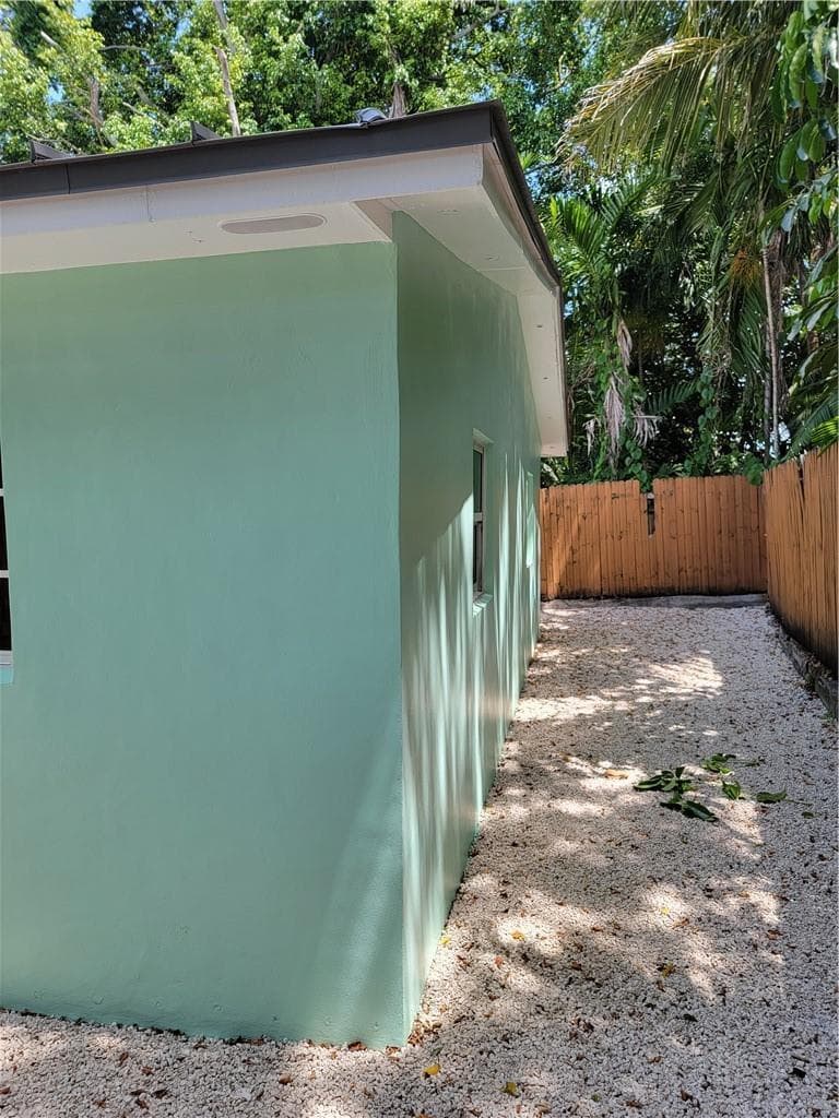 1010 NW 3rd Avenue, Hallandale Beach FL 33009 photo 4