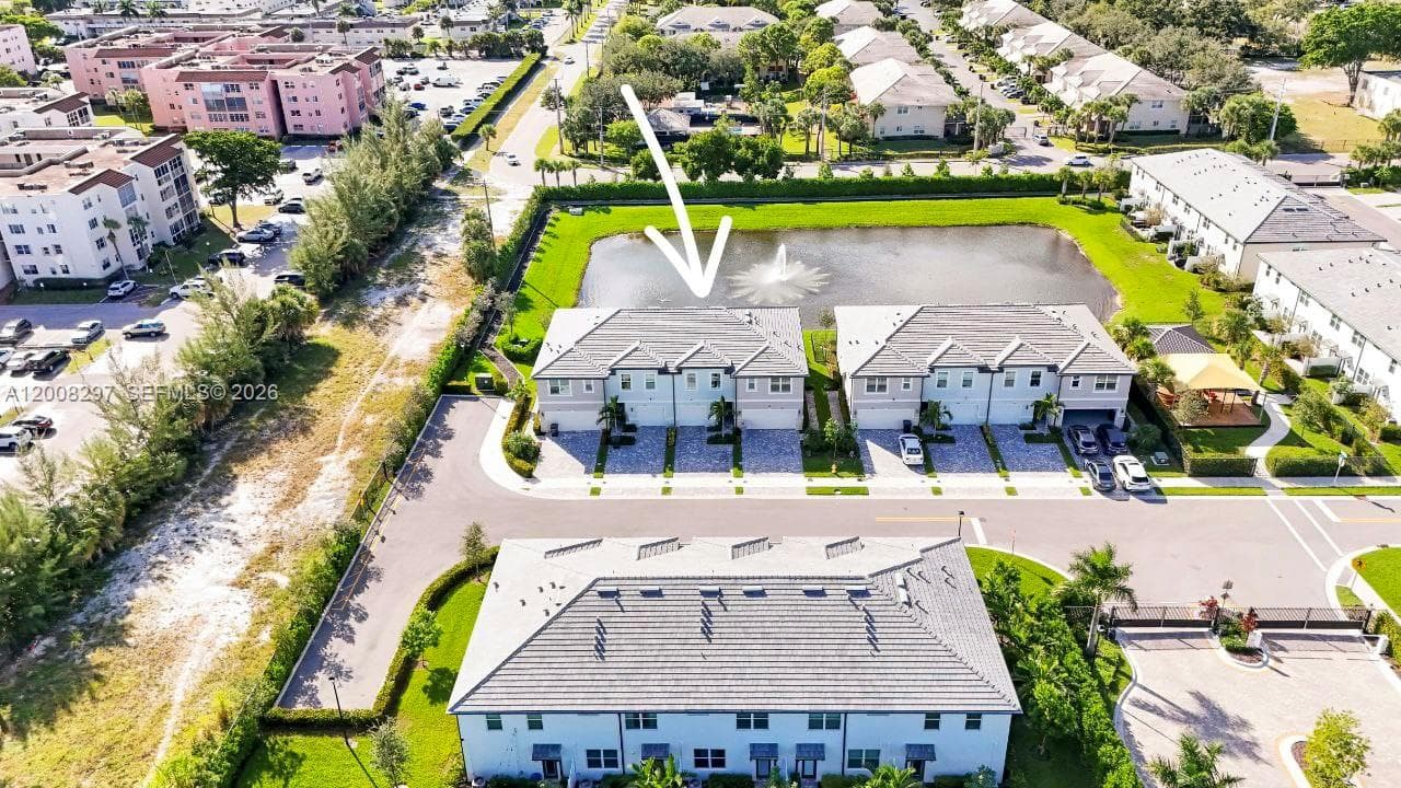 2913 Olivia Ave, Lauderdale Lakes FL 33311