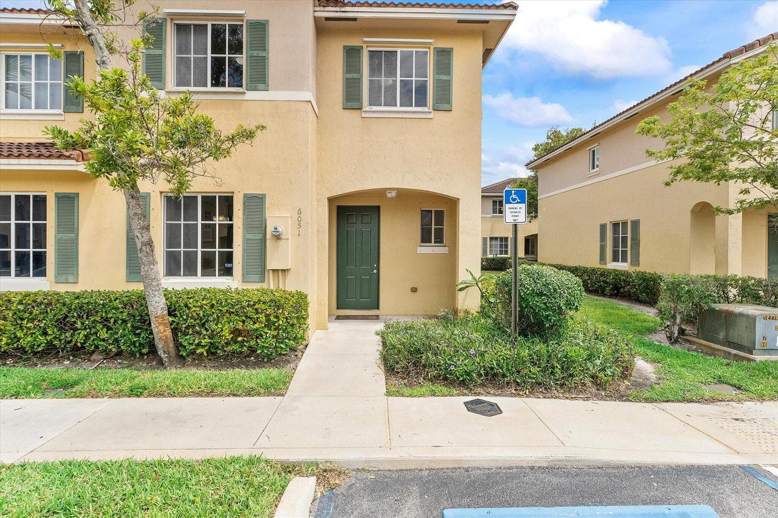 6051 SW 19th Court, North Lauderdale FL 33068 photo 2