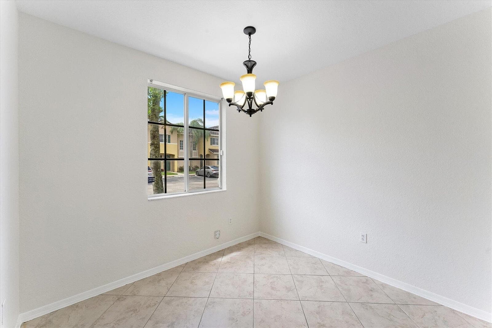 6051 SW 19th Court, North Lauderdale FL 33068 photo 4