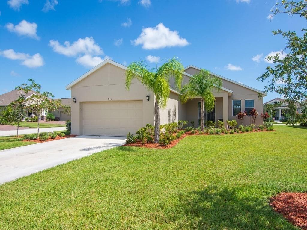1490 Carriage Court, Vero Beach FL 32966 photo 2