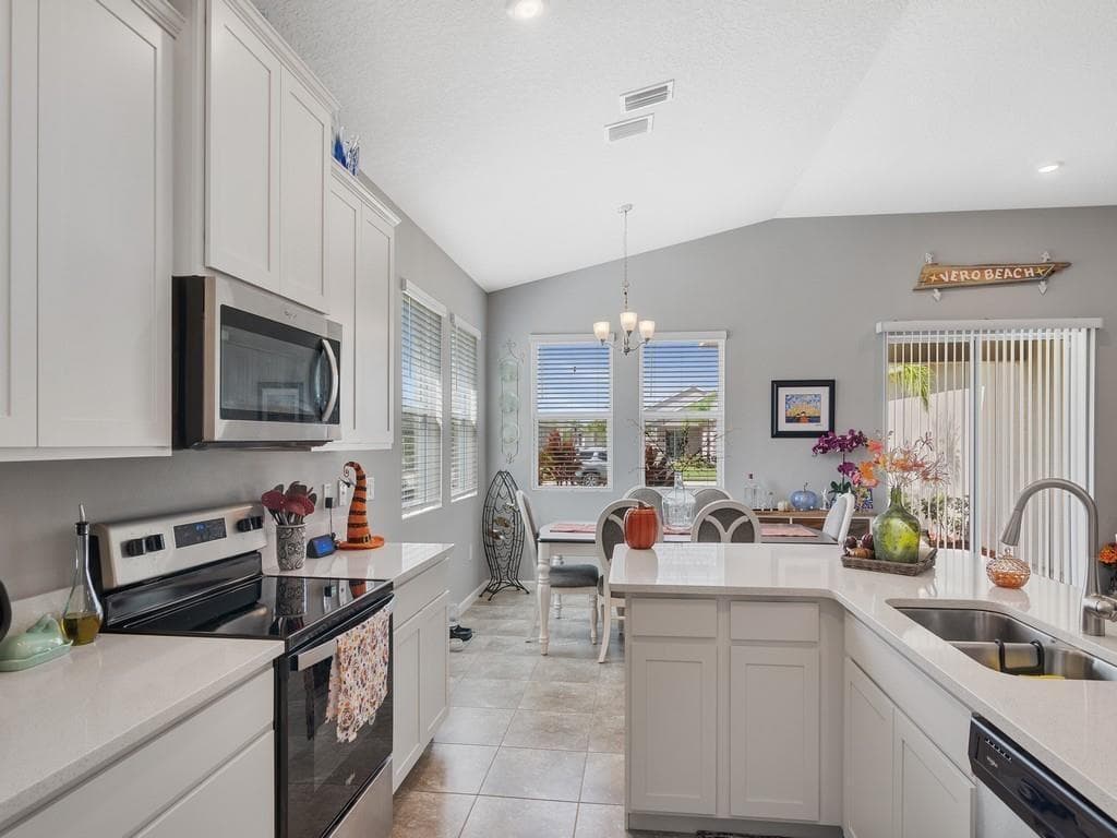 1490 Carriage Court, Vero Beach FL 32966 photo 5
