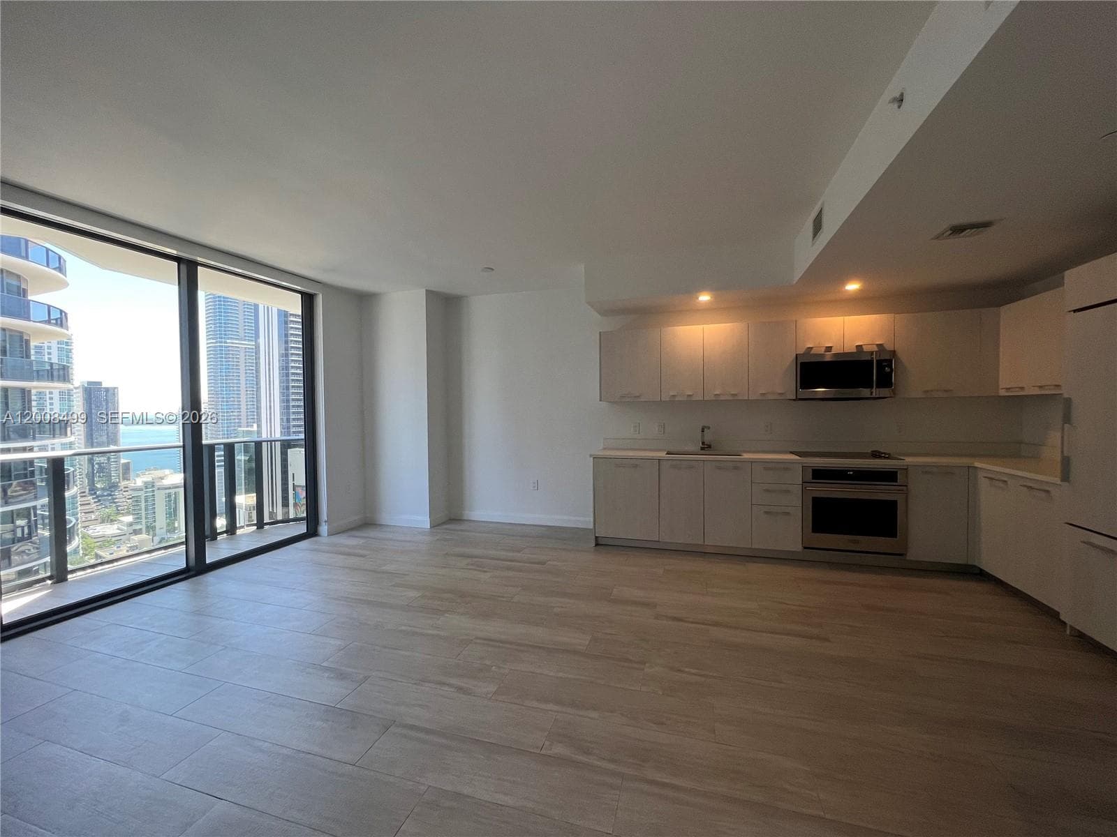 55 SW 9th St # 2702, Miami FL 33130