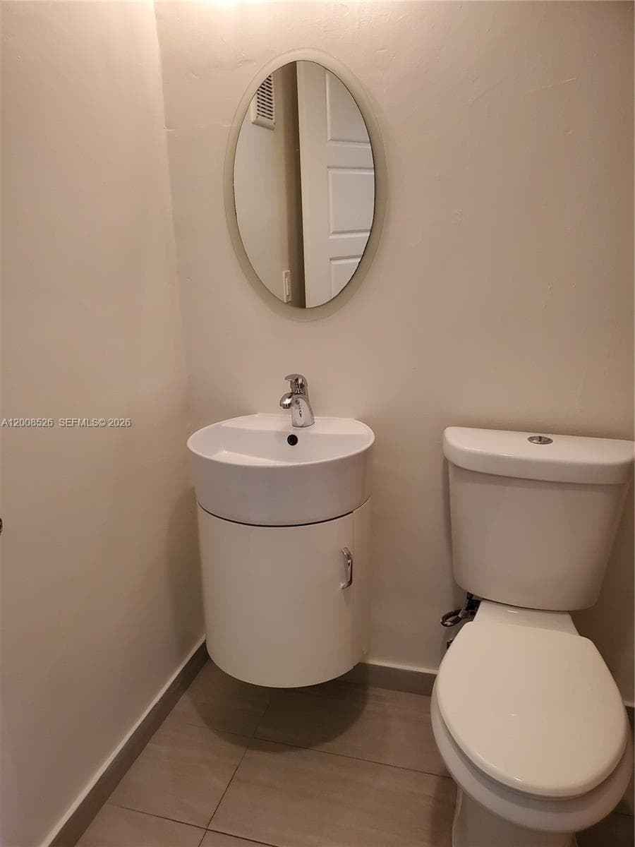 1230 NE 139th St # 409, North Miami FL 33161 photo 4