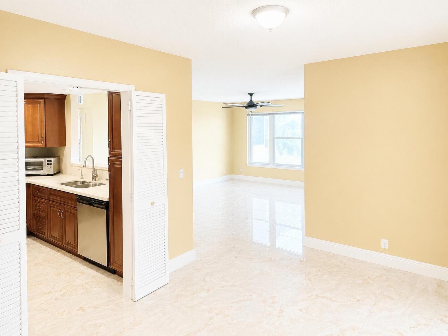 10777 W Sample Road # 312, Coral Springs FL 33065 photo 2