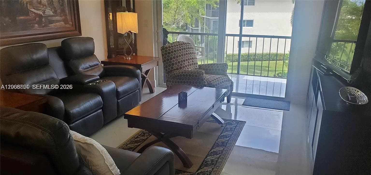 9720 S Hollybrook Lake Dr # 303, Pembroke Pines FL 33025 photo 3
