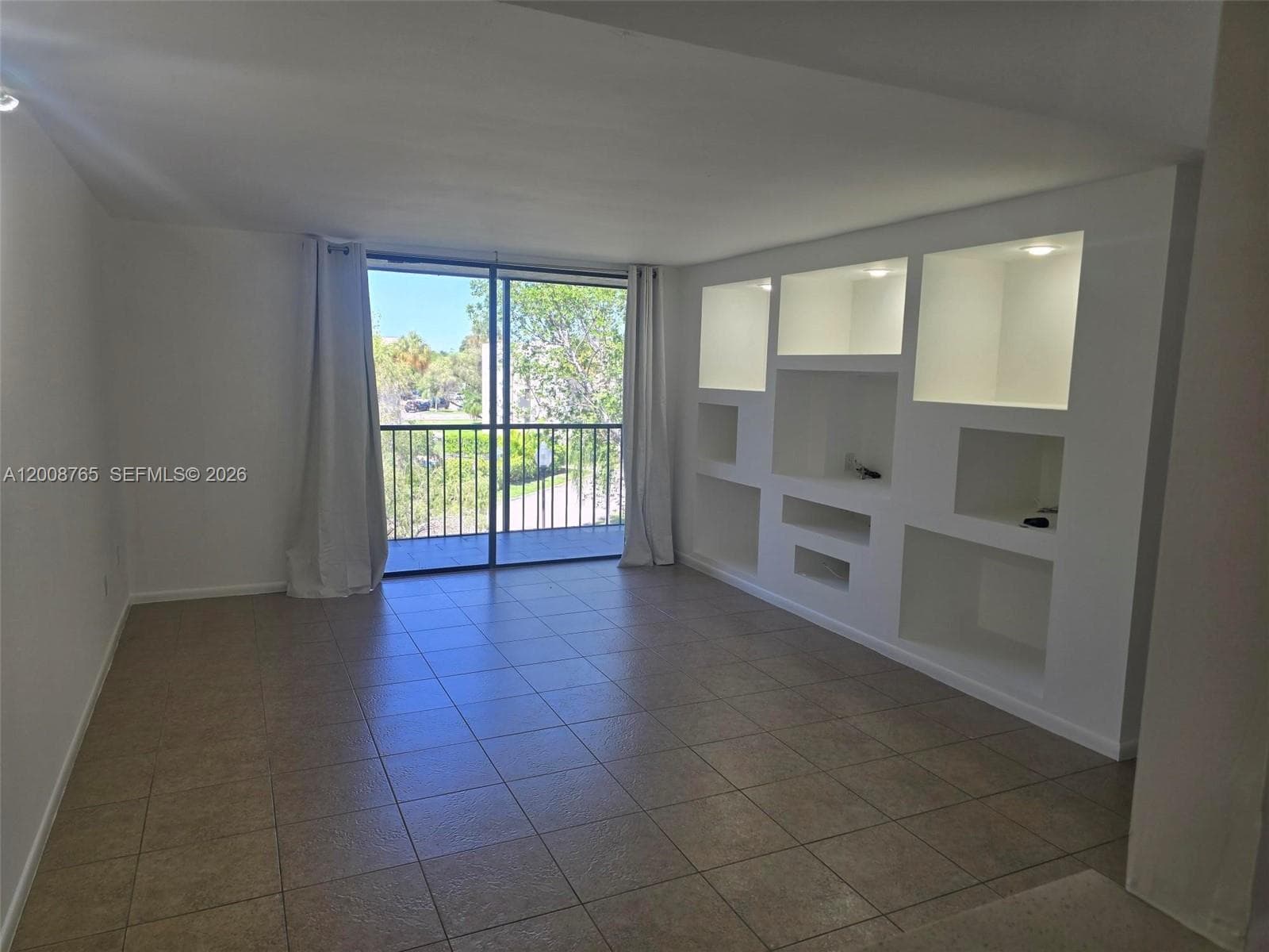 8045 SW 107th Ave # 323, Miami, FL 33173 photo 2