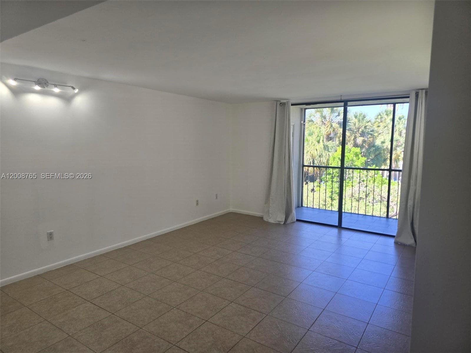 8045 SW 107th Ave # 323, Miami, FL 33173 photo 3