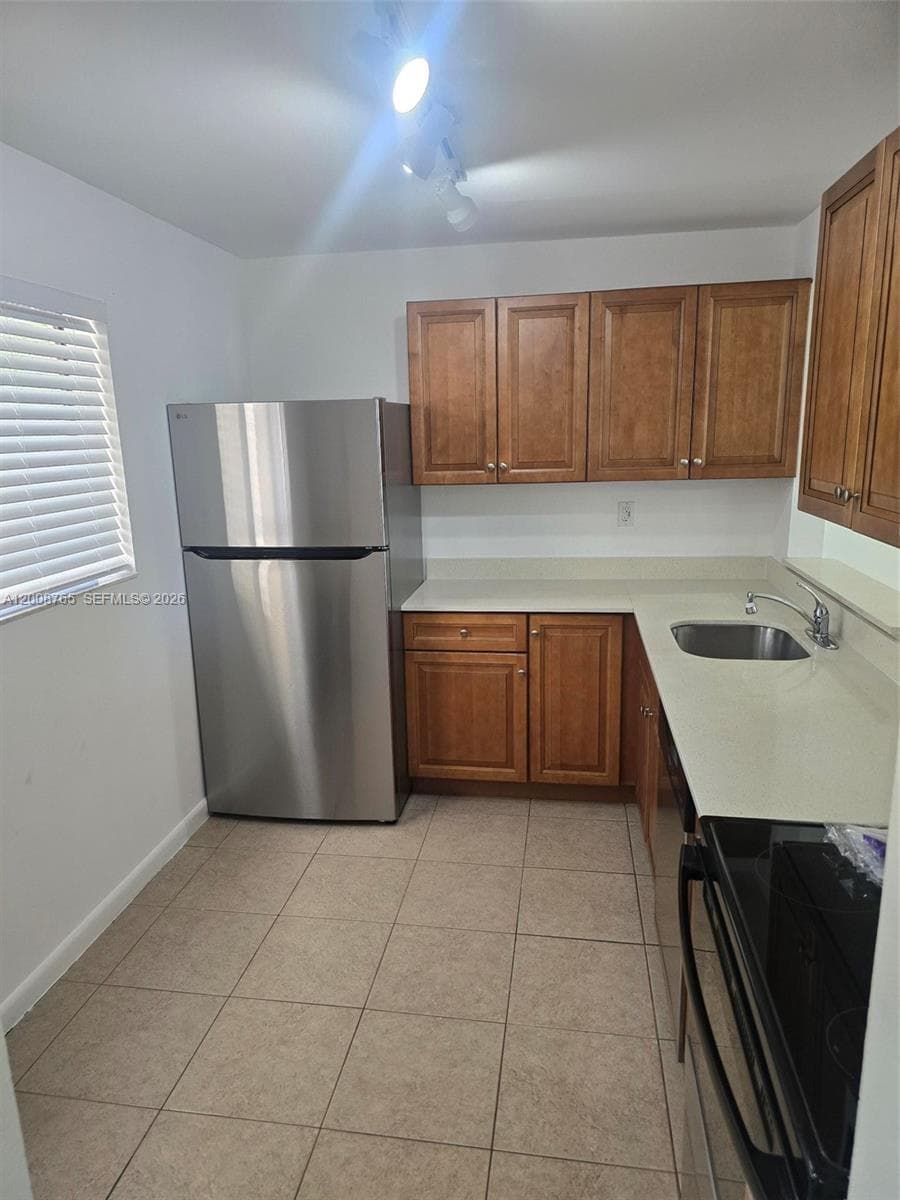 8045 SW 107th Ave # 323, Miami, FL 33173 photo 4