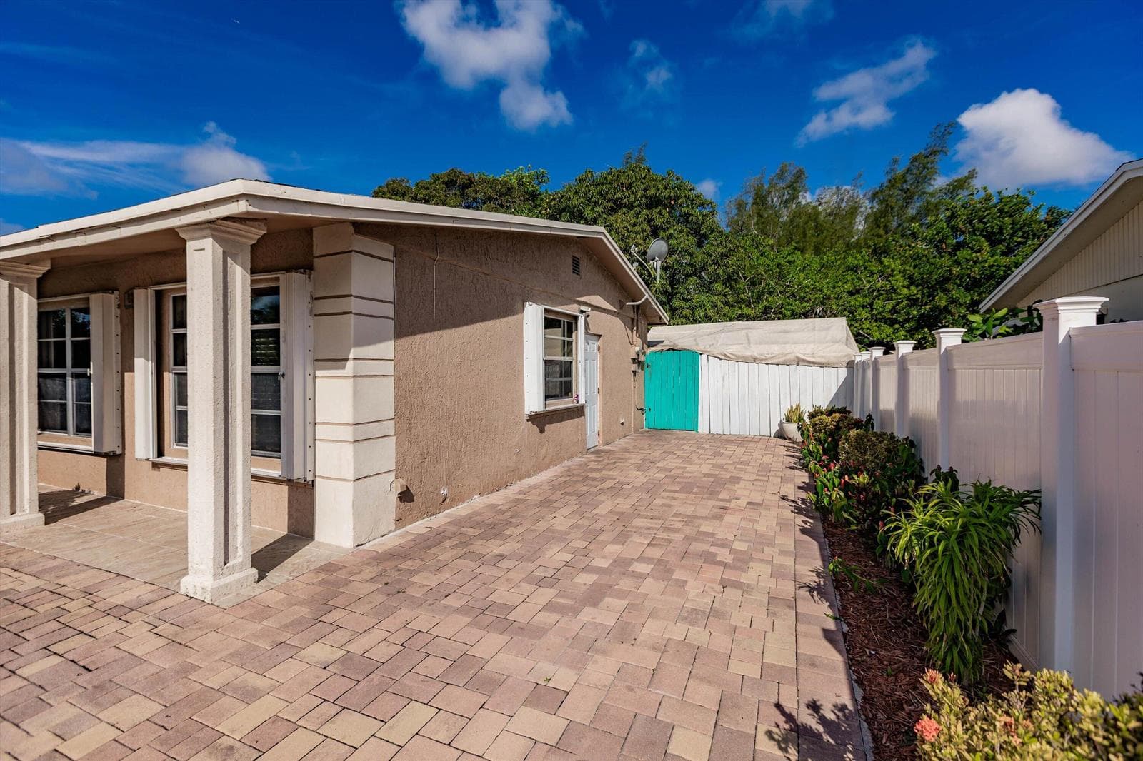 4241 NE 1st Terrace, Pompano Beach FL 33064 photo 3