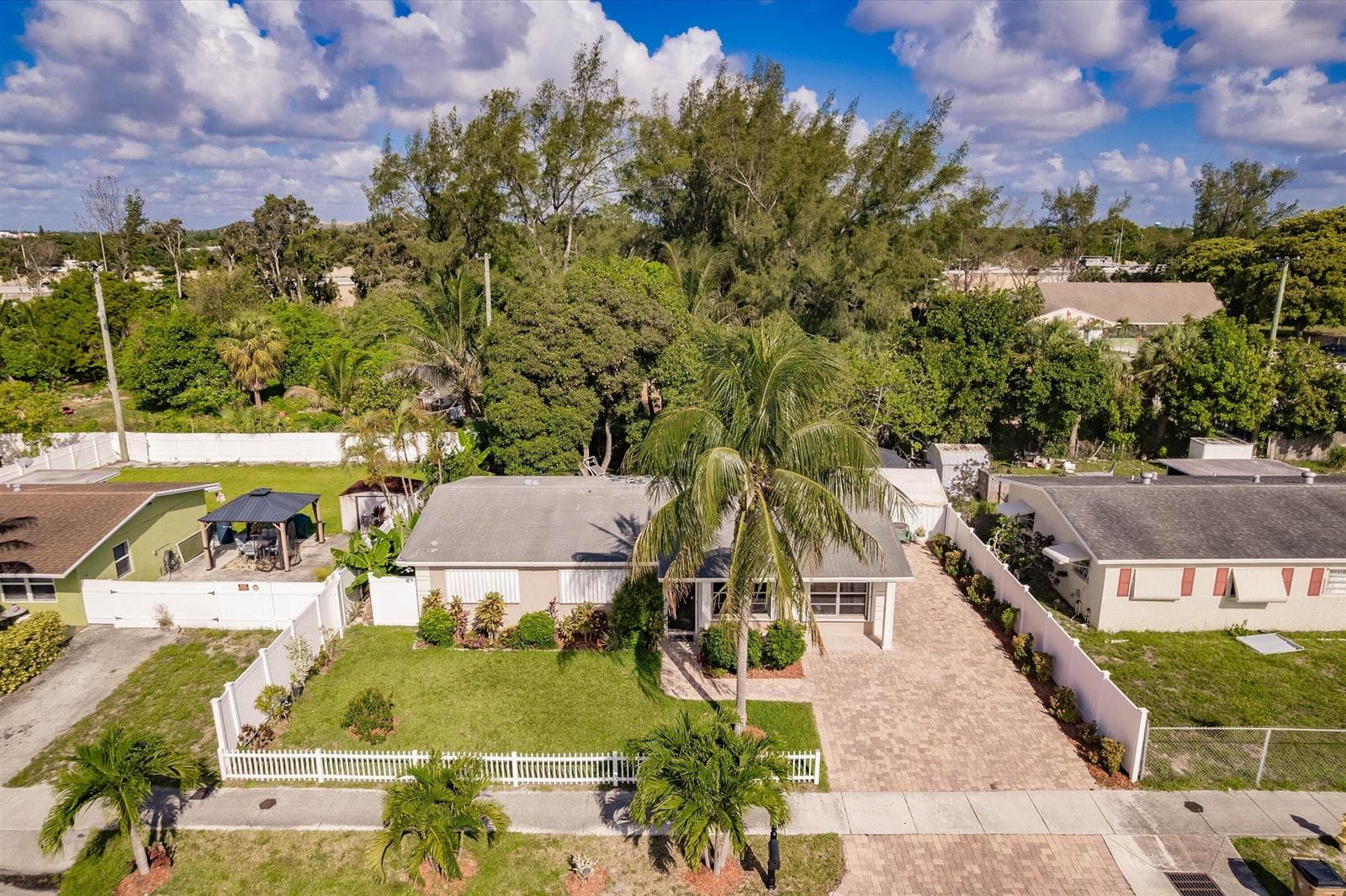 4241 NE 1st Terrace, Pompano Beach FL 33064 photo 4