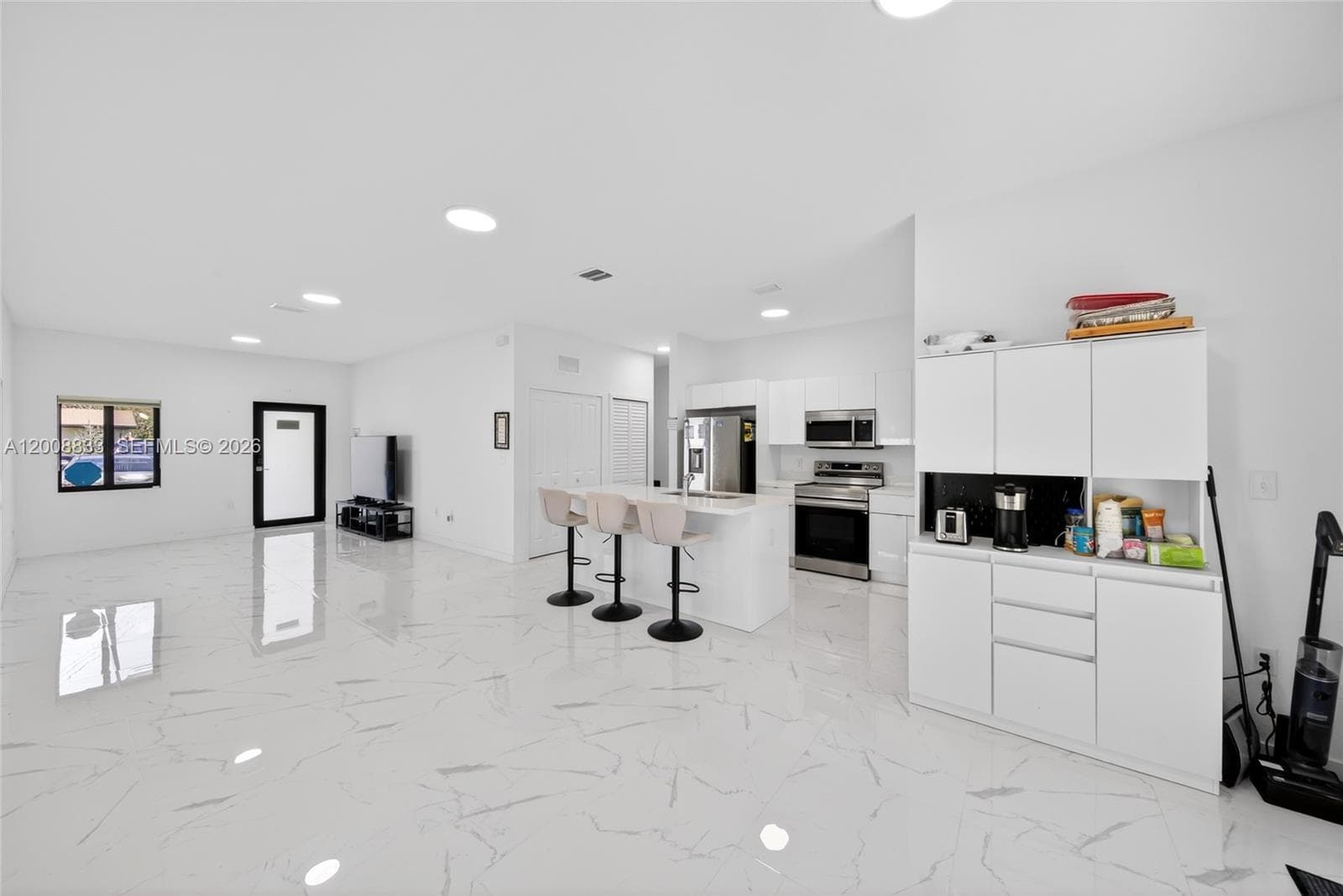 1864 NW 84th St, Miami FL 33147 photo 3