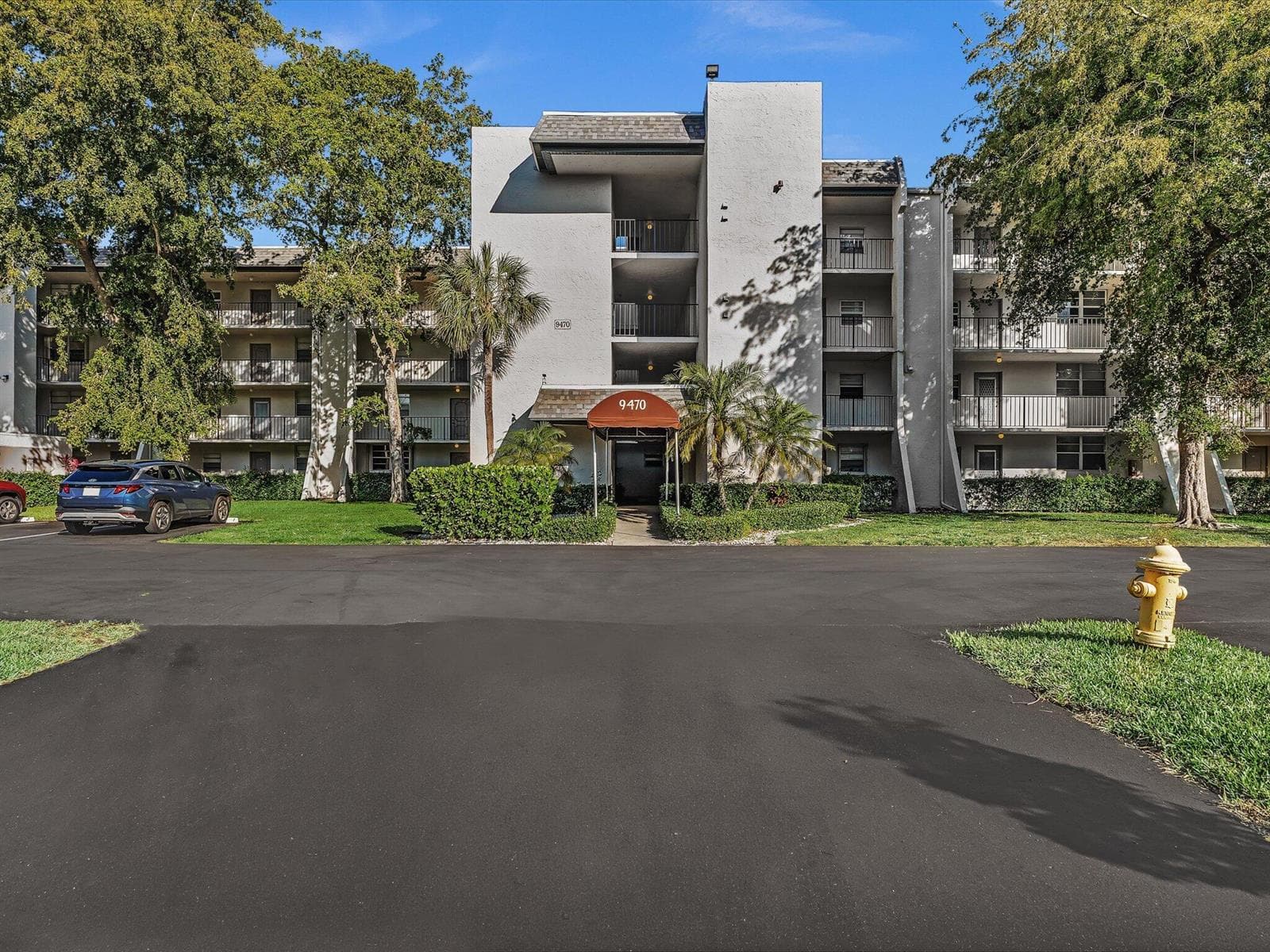 9470 Poinciana Place # 303, Davie FL 33324