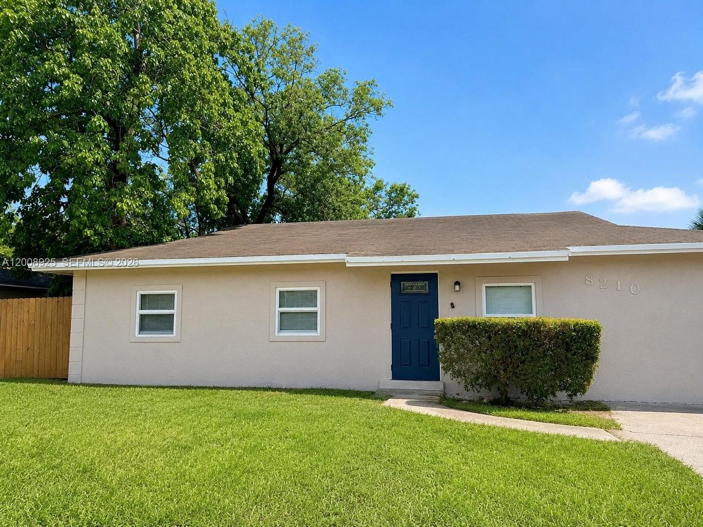 8210 SW 7th St, North Lauderdale FL 33068