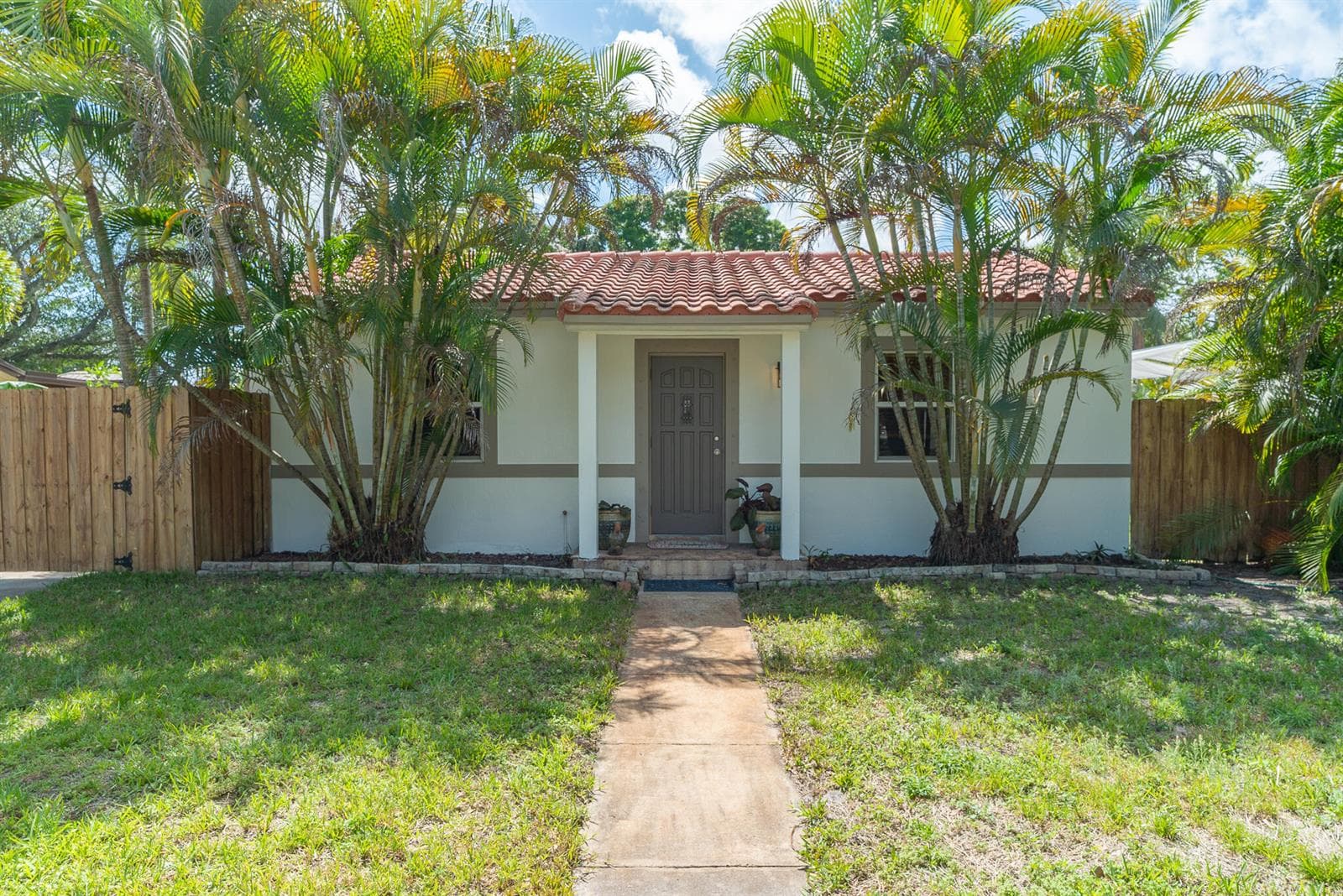 820 SW 18th Court, Fort Lauderdale FL 33315 photo 3