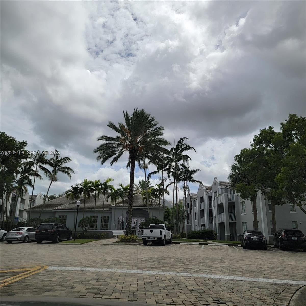 711 SW 111th Way # 301, Pembroke Pines FL 33025 photo 2