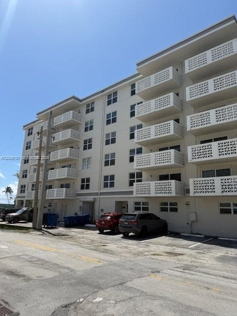 1901 S Ocean Dr # 207, Hollywood FL 33019