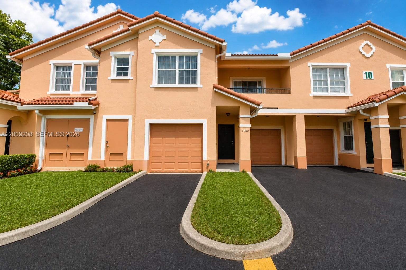 1002 Belmont Ln # 1002, North Lauderdale FL 33068 photo 2