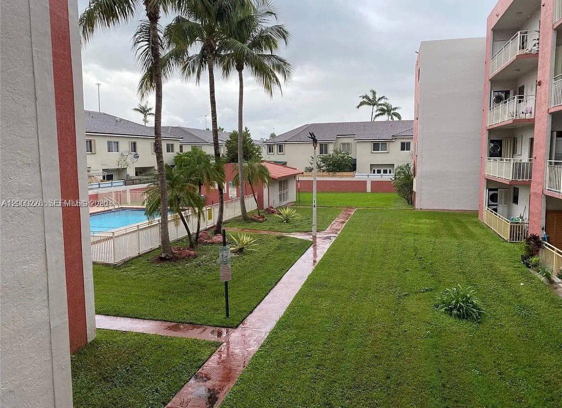 8425 NW 8th St # 306, Miami FL 33126 photo 2