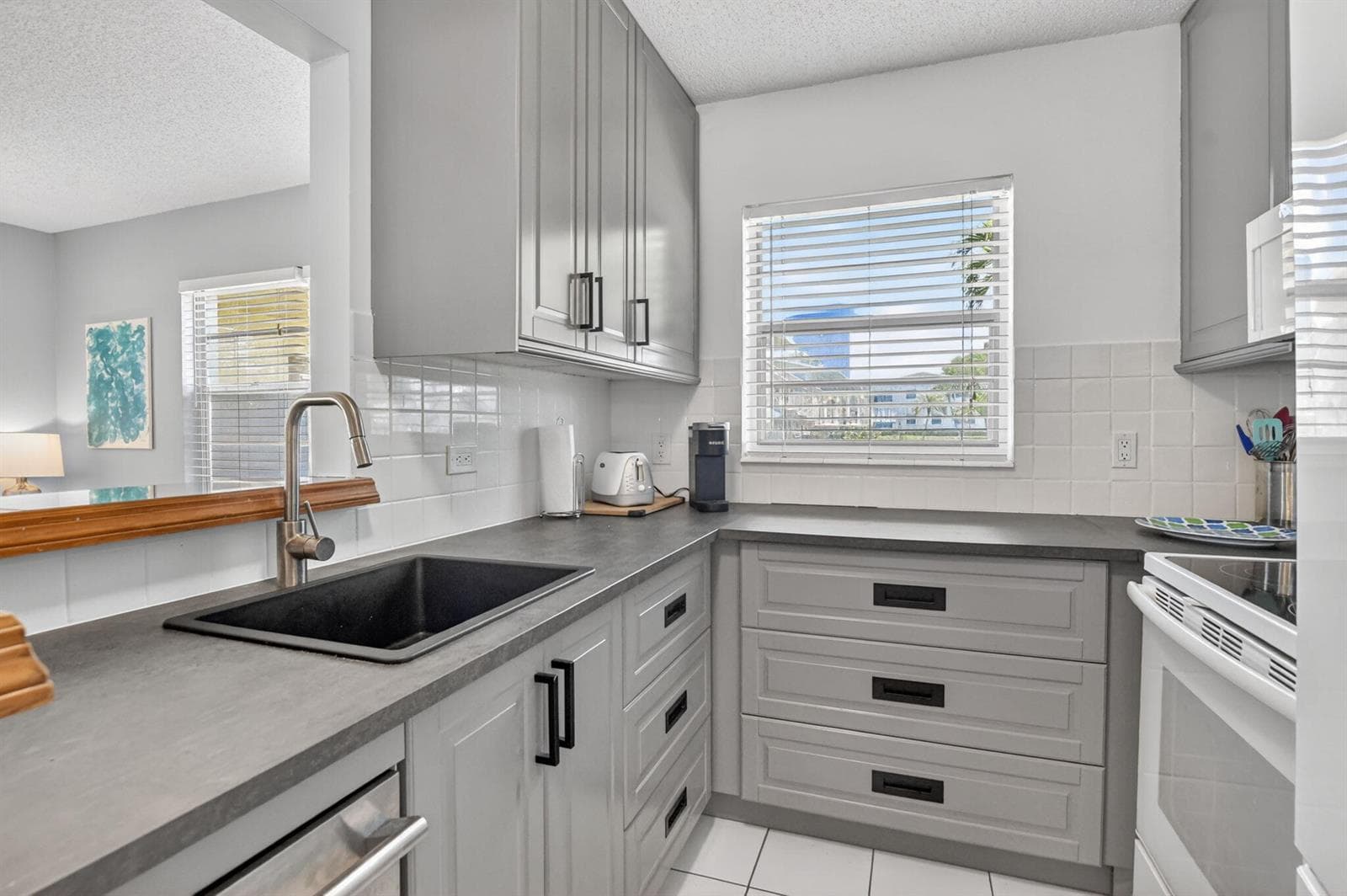 492 W Tilford, Deerfield Beach FL 33442 photo 2