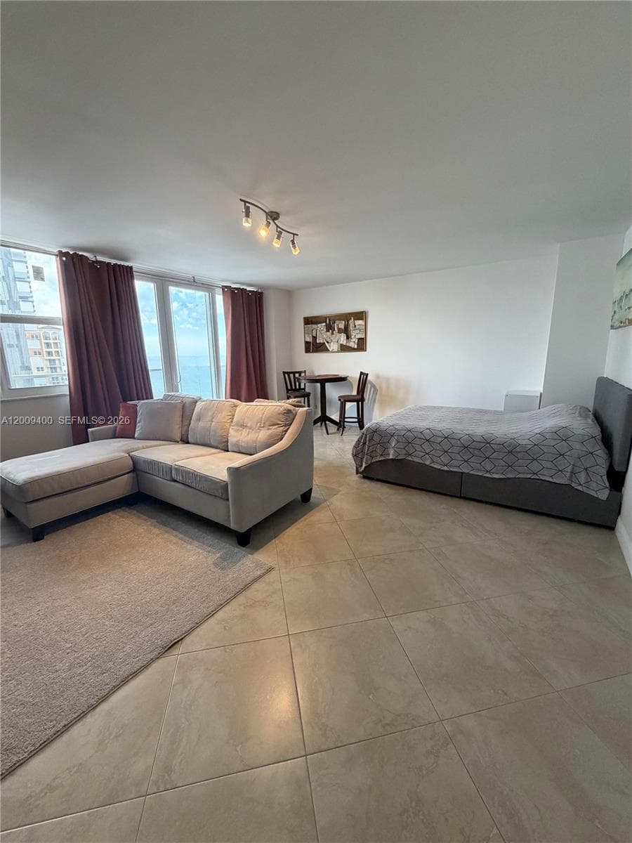 3180 S Ocean Dr # 1705, Hallandale Beach FL 33009 photo 3